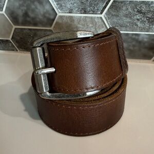 Levi''s Men's Beveled Heavy Roller Buckle Brown Belt